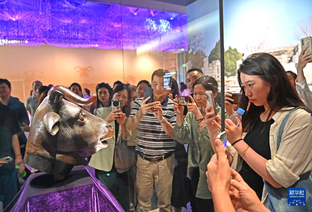 “國寶沉浮：圓明園獸首暨回流文物特展”開幕