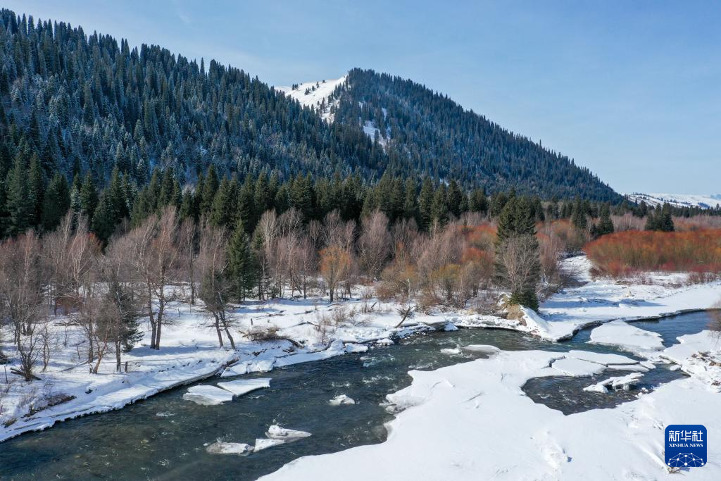 美麗中國丨那拉提雪景